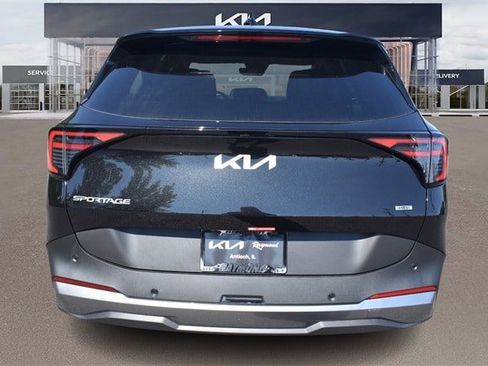 New 2026 Kia Sportage LX image 4