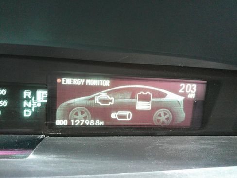 Used 2015 Toyota Prius Three image 21