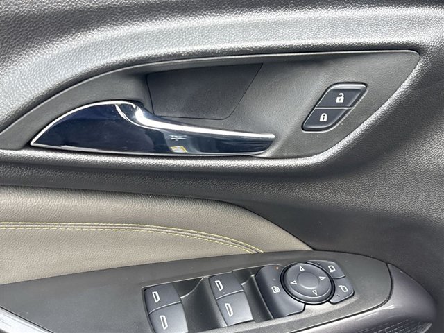 Used 2025 Chevrolet Trax ACTIV w/ Driver Confidence Package FWD image 22