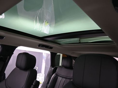 New 2025 Land Rover Range Rover SE AWD/4WD image 30