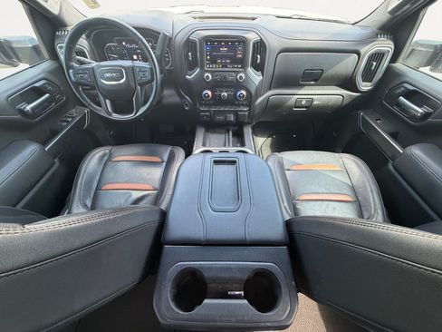 Used 2021 GMC Sierra 2500 AT4 w/ AT4 Preferred Package AWD/4WD image 3