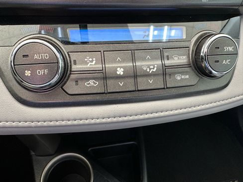 Used 2013 Toyota RAV4 XLE FWD image 34