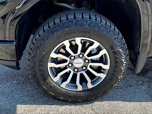Used 2023 GMC Sierra 1500 AT4 w/ AT4 Preferred Package image 35