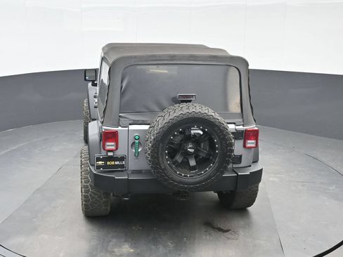 Used 2018 Jeep Wrangler Unlimited Sport S AWD/4WD image 20