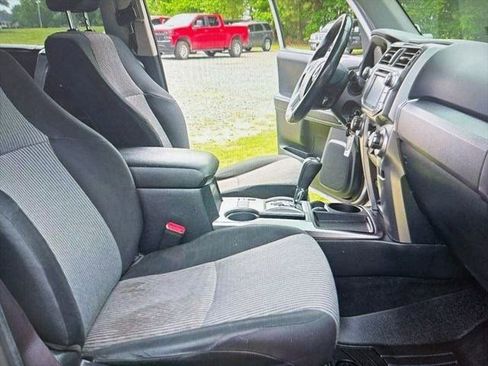Used 2018 Toyota 4Runner SR5 RWD image 11