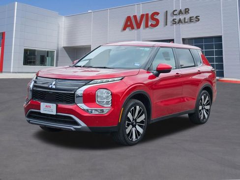Used 2025 Mitsubishi Outlander SE AWD/4WD image 1