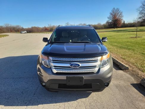 Used 2011 Ford Explorer XLT image 4