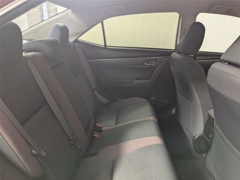 Used 2018 Toyota Corolla LE image 22