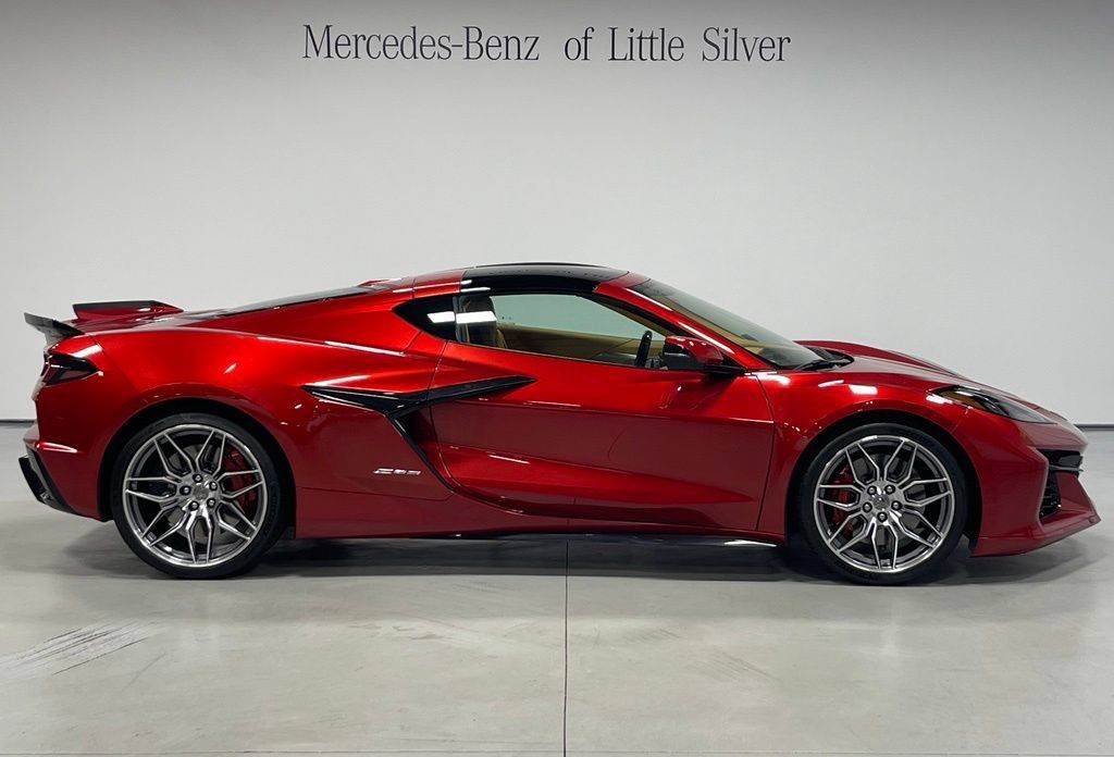 Used 2023 Chevrolet Corvette Z06 w/ Chrome Exterior Badge Package RWD image 7