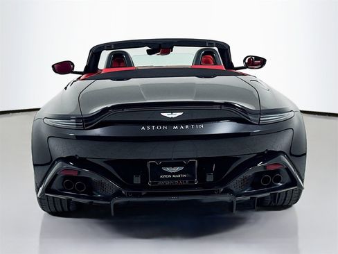 Used 2022 Aston Martin V8 Vantage image 6