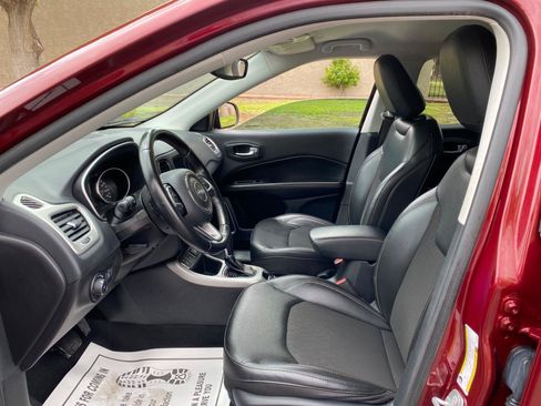 Used 2021 Jeep Compass Latitude FWD image 32
