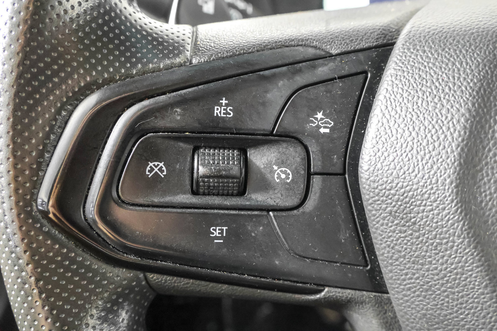 Used 2023 Chevrolet Bolt LT w/ Driver Confidence Package FWD image 26