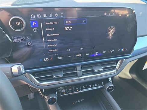 New 2026 Chevrolet Equinox EV LT image 33