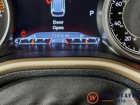 Used 2018 Jeep Cherokee Limited AWD/4WD image 14