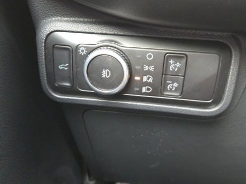 Used 2025 Ford Explorer ST-Line image 11