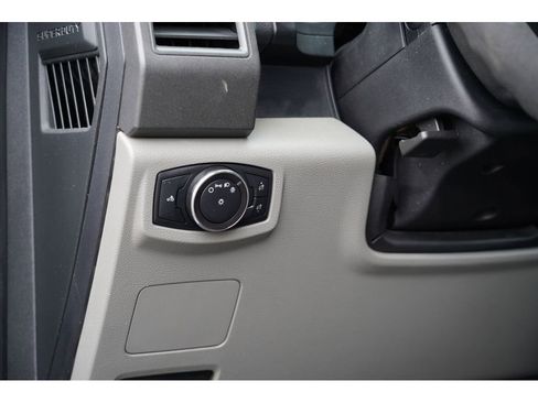 Used 2019 Ford F250 XL w/ Power Equipment Group image 18