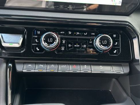 New 2026 GMC Sierra 1500 AT4 w/ AT4 Premium Package AWD/4WD image 27