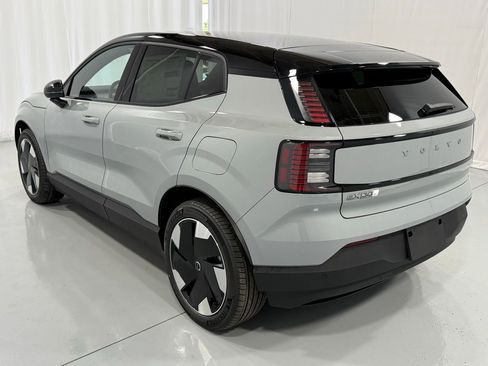 New 2025 Volvo EX30 Plus w/ Protection Package Premier image 8