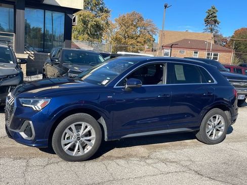 Used 2023 Audi Q3 2.0T Premium image 3