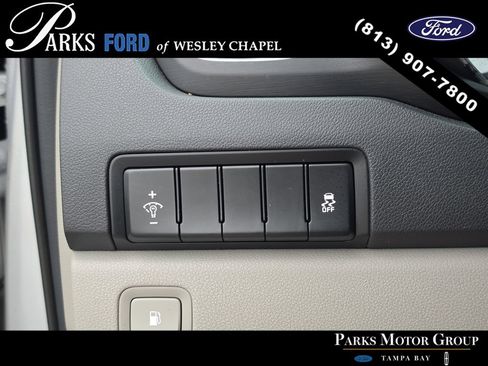 Used 2021 Kia Sedona LX FWD image 25