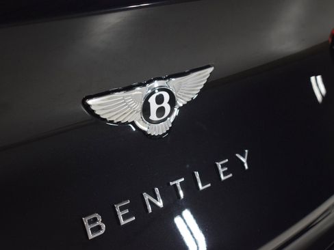 Certified 2022 Bentley Bentayga image 15