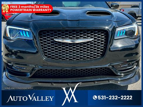 Used 2020 Chrysler 300 S image 11
