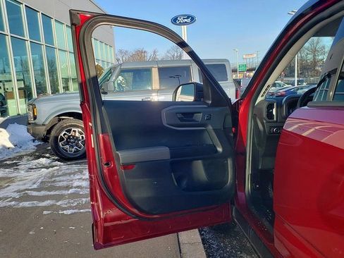 Used 2025 Ford Bronco Sport Badlands image 10