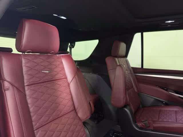 New 2026 Cadillac Escalade Luxury w/ Touring Package AWD/4WD image 18