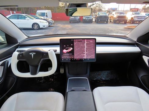 Used 2021 Tesla Model 3 Performance image 22