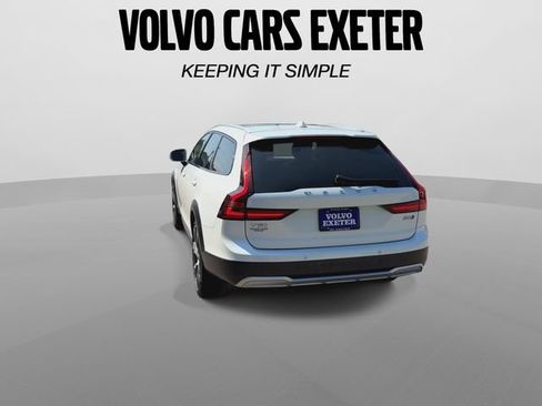 Certified 2025 Volvo V90 B6 Cross Country Ultra w/ Climate Package AWD/4WD image 10