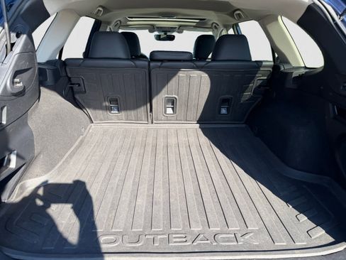 Used 2019 Subaru Outback 3.6R Limited AWD/4WD image 5