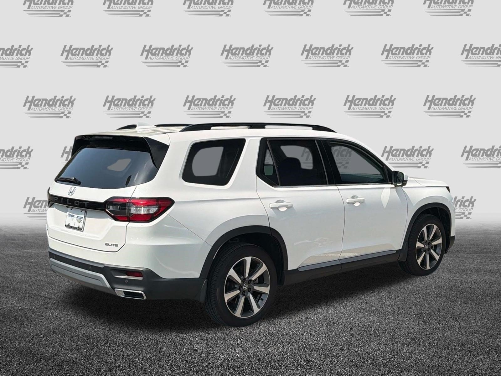 Used 2025 Honda Pilot Elite image 9