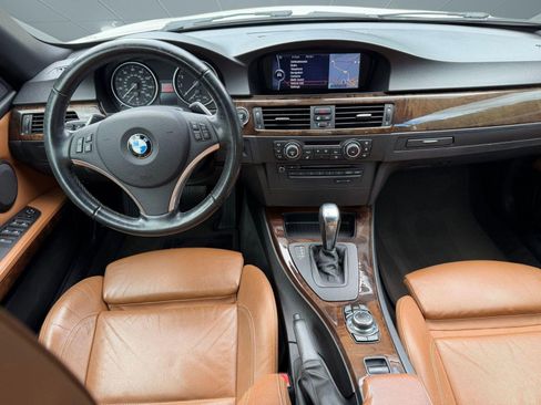 Used 2011 BMW 335i Convertible RWD image 23