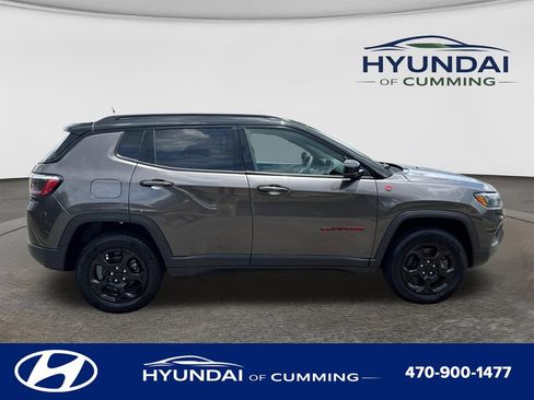 Used 2023 Jeep Compass Trailhawk AWD/4WD image 9