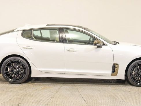 Used 2023 Kia Stinger GT-Line w/ Sun & Sound Package image 10
