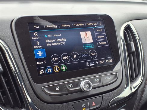 Used 2024 Chevrolet Equinox RS image 4