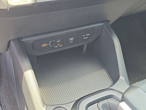 New 2026 Kia K4 FWD image 25