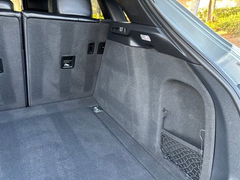 Used 2016 Porsche Macan S image 19