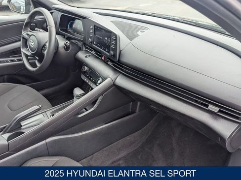 Certified 2025 Hyundai Elantra Sport FWD image 30