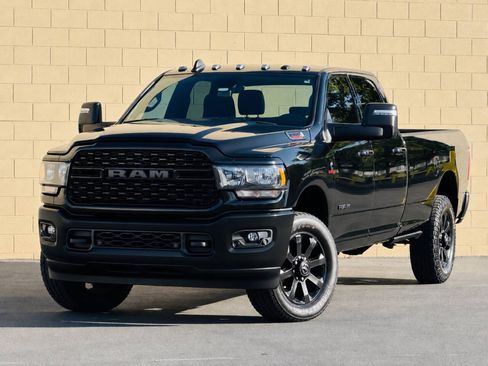 Used 2024 RAM 3500 Big Horn w/ Night Edition AWD/4WD image 3