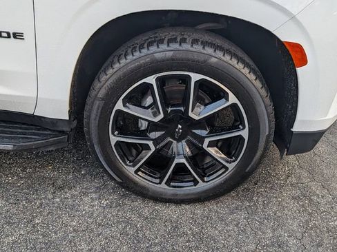 Used 2023 Chevrolet Tahoe LS RWD image 18