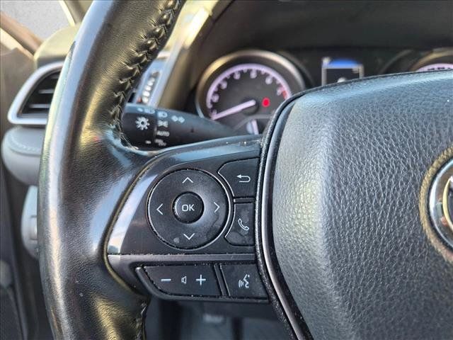 Used 2018 Toyota Camry LE FWD image 12