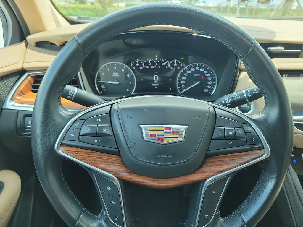 Used 2019 Cadillac XT5 Platinum AWD/4WD image 29