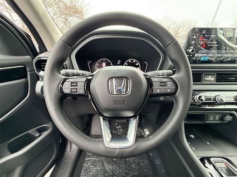 New 2025 Honda Pilot EX-L image 11