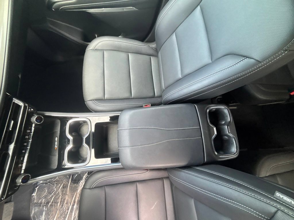 Used 2026 Chevrolet Traverse LT AWD/4WD image 15