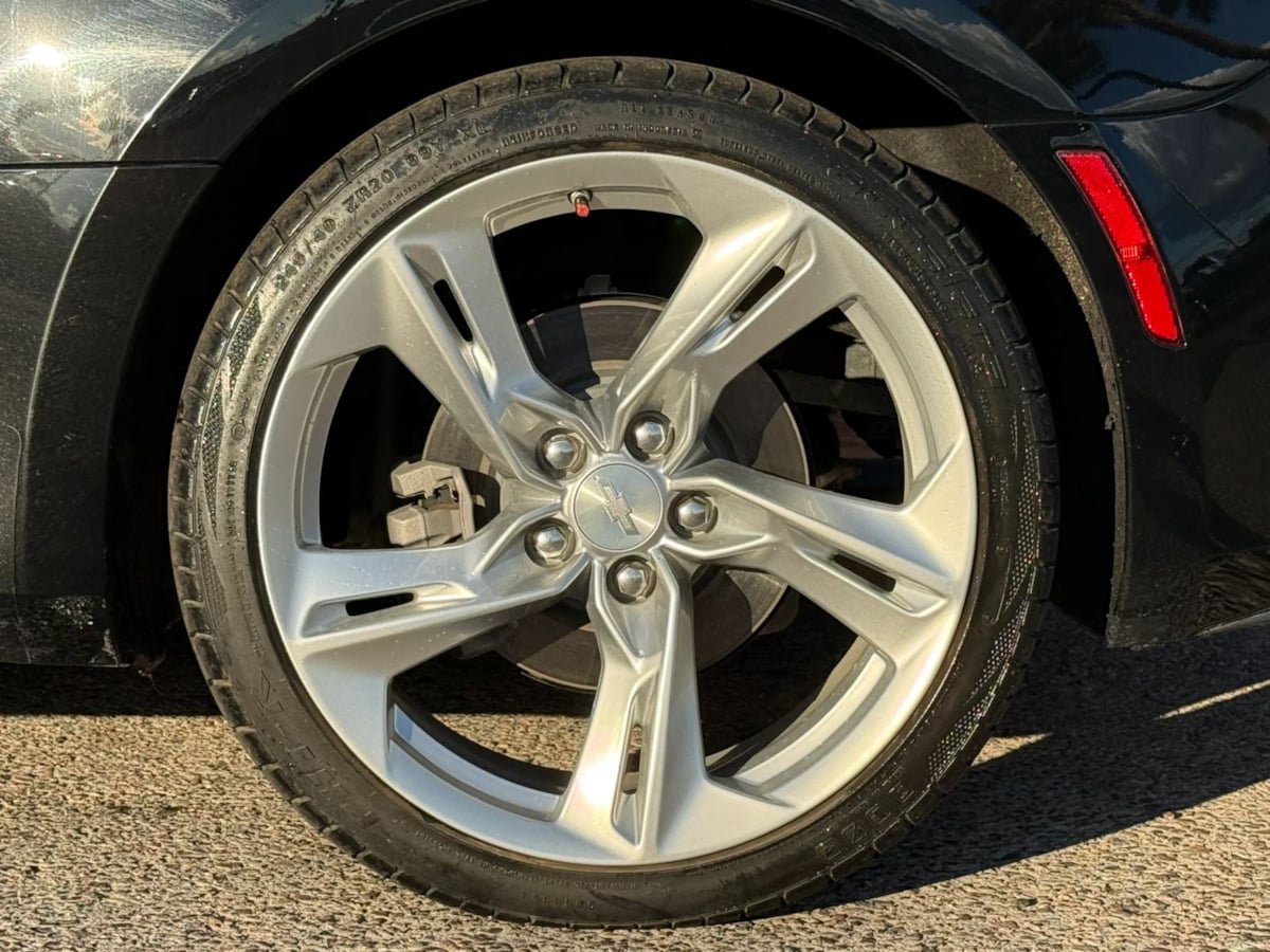 Used 2021 Chevrolet Camaro LT w/ RS Package RWD image 26