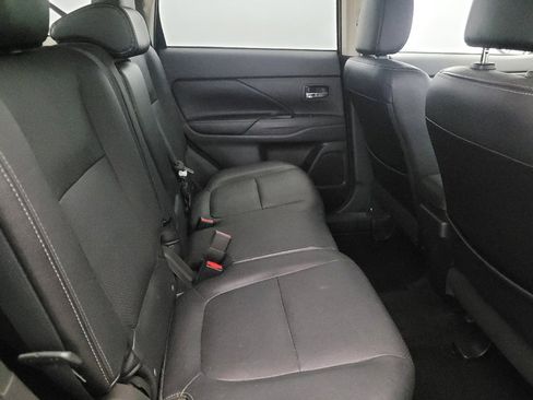 Used 2016 Mitsubishi Outlander SEL image 19