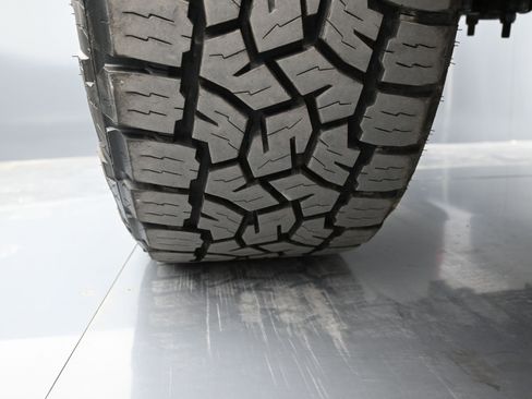 Used 2019 Ford F150 XLT w/ Equipment Group 302A Luxury image 18