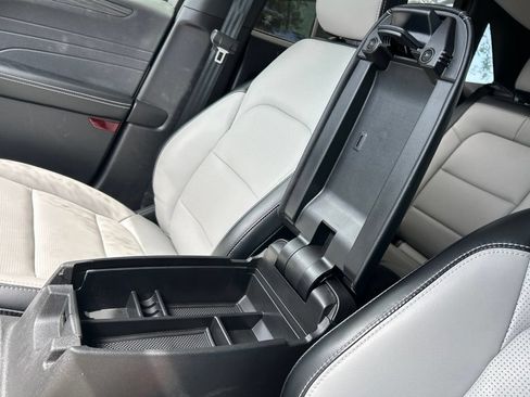 Used 2023 Ford Escape Platinum AWD/4WD image 37