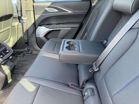 Used 2024 Cadillac Lyriq Luxury w/ LPO, Floor Liner Package AWD/4WD image 15